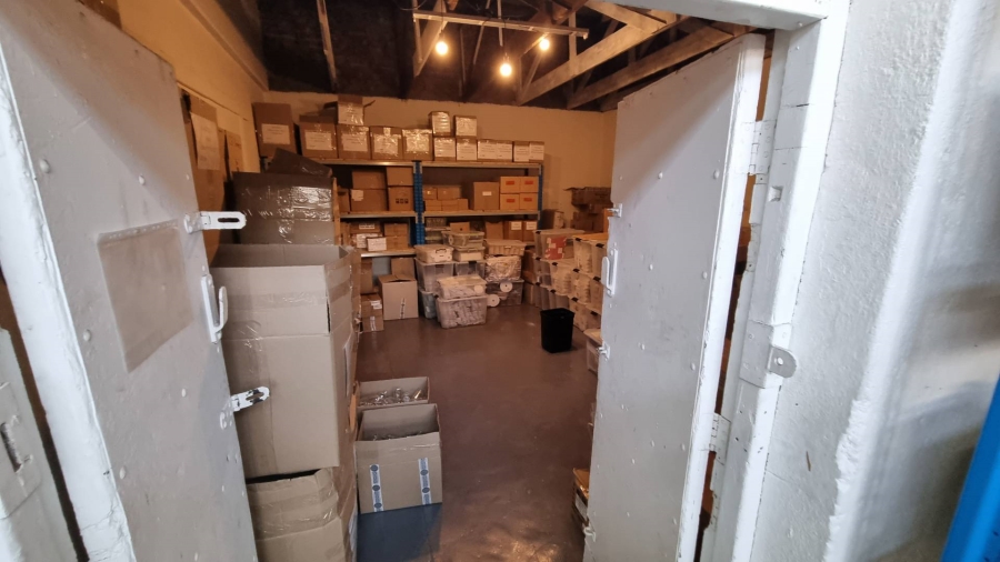 To Let commercial Property for Rent in Woodstock Western Cape